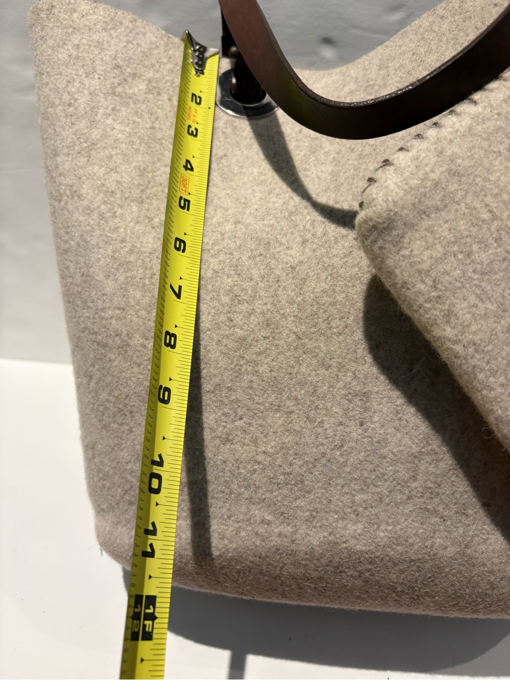 Banana Republic Cream Wool Blend Felt Shoulder Tote with wristlet. Classic! - Picture 7 of 11